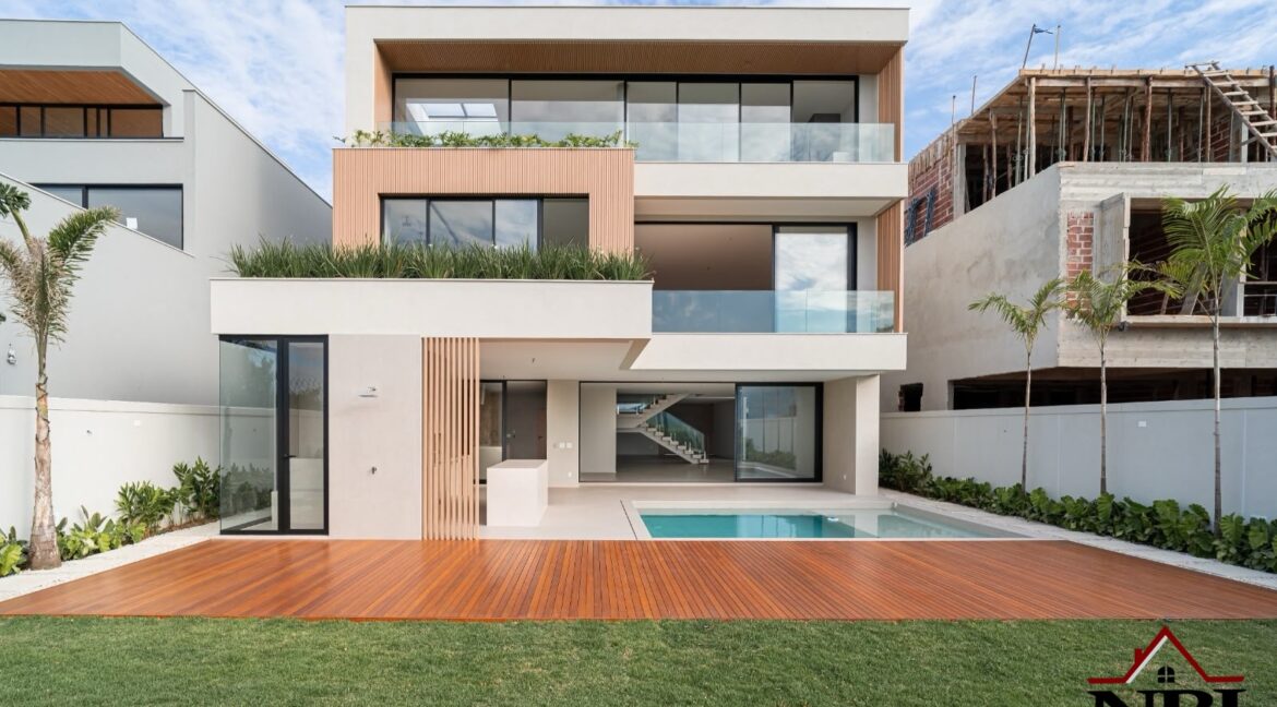 Casa Barra da Tijuca - Alphaville 5 quartos NBI648AB 02